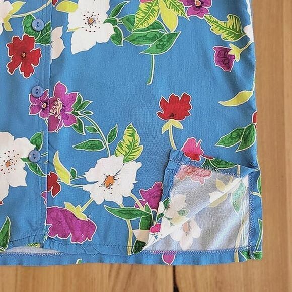 Vtg blue floral short sleeve button-down shirt - Picture 7 of 15